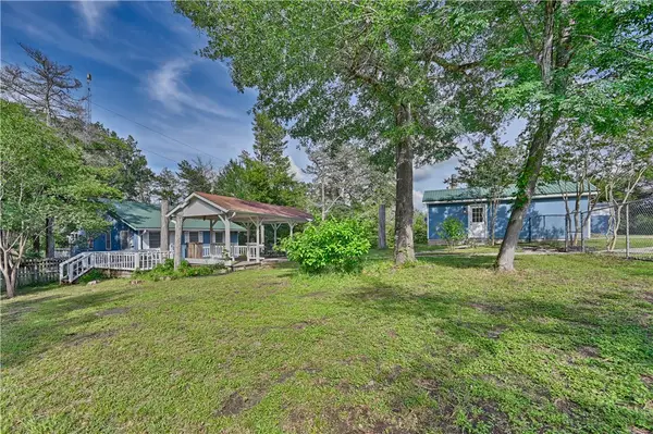 9481 Lake Forest Circle, Brenham, TX 77833