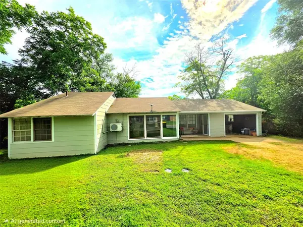 1102 Post Oak Street, Hearne, TX 77859
