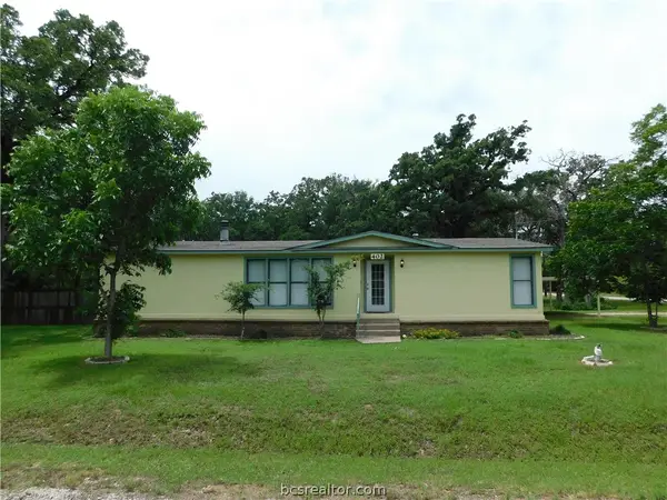 402 Higgs Drive, Bryan, TX 77807