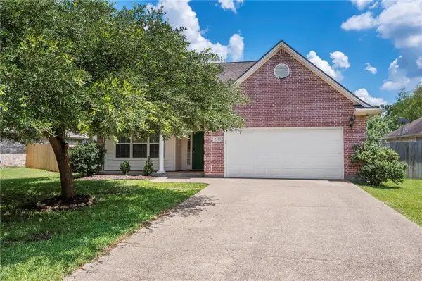 2305 Kendal Green Circle, College Station, TX 77845