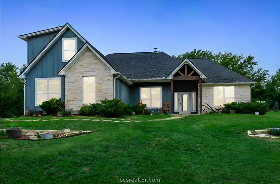 10856 Whispering Oaks Drive, Hearne, TX 77859 - #2