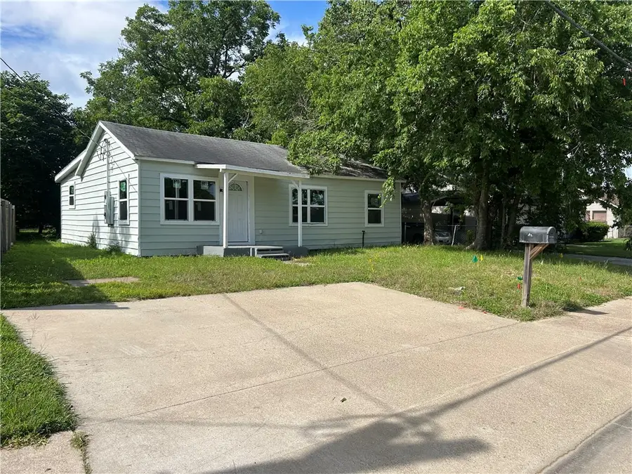 915 W 28th Street, Bryan, TX 77803 - #2