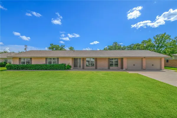 2308 Morningside Drive, Bryan, TX 77802