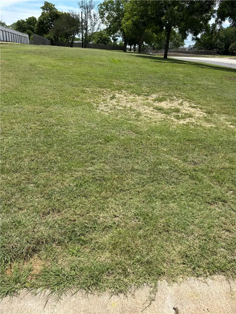 901, 905, 411 W St Hwy 21 Highway, Caldwell, TX 77836 - #3