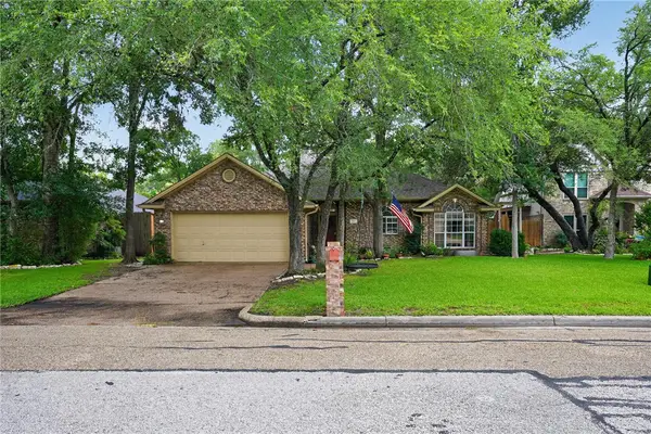 3925 Hawk Owl Cove N, College Station, TX 77845