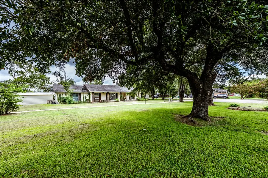 1304 E Main Street, Madisonville, TX 77864-2122 - #3