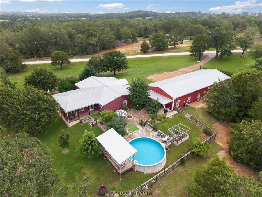 3917 Winding Road, Hearne, TX 77859 - #3