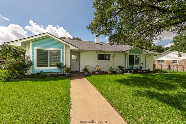 3801 Oak Hill Drive, Bryan, TX 77802