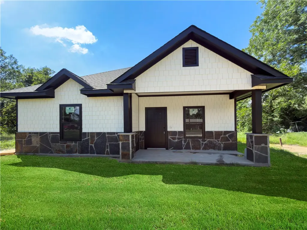 1010 W Ninth Street, Hearne, TX 77859 - #1