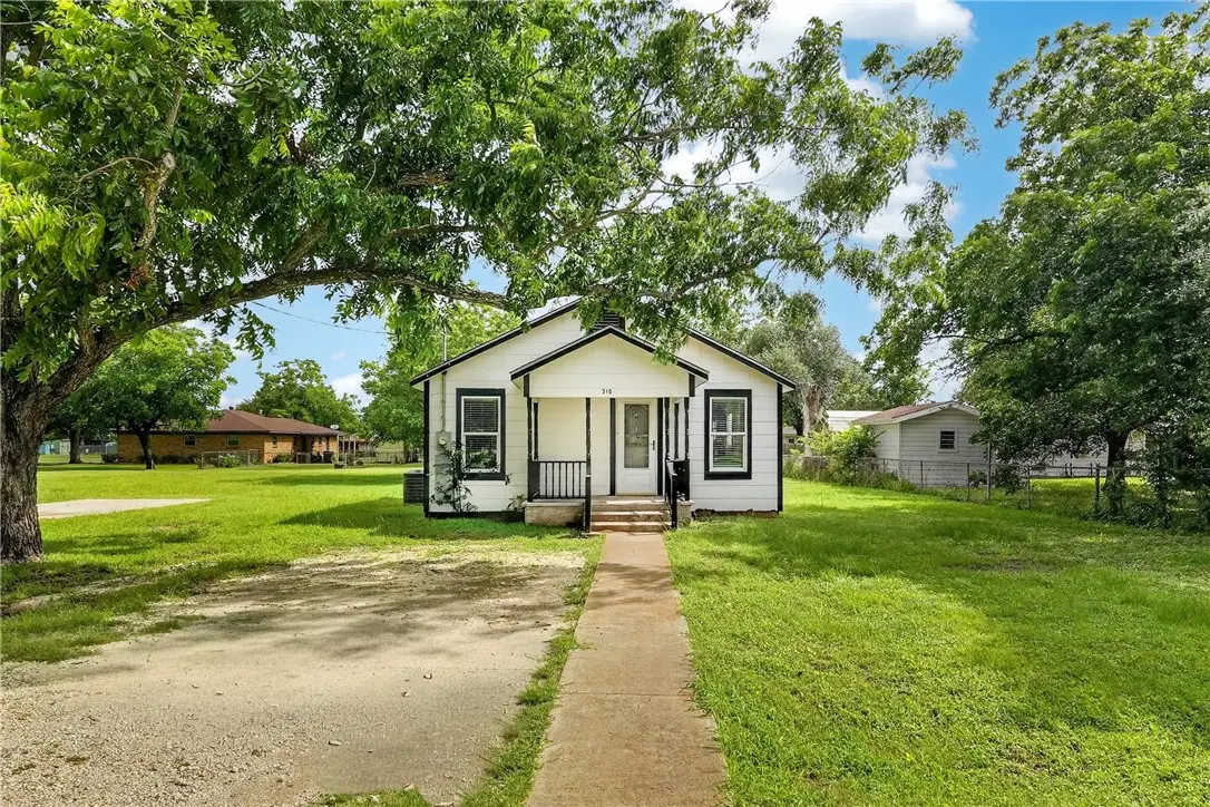 310 Hunt Street, Bremond, TX 76629 - #1