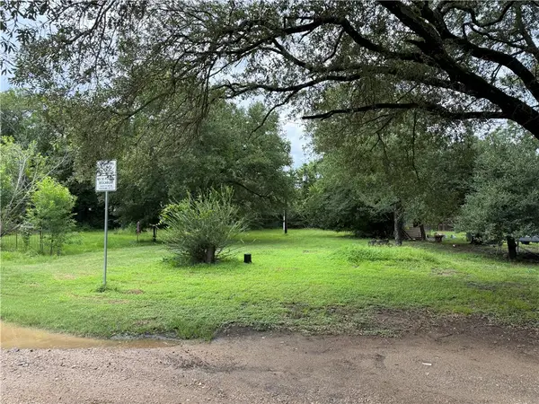 2503/2504 Emerald Dr Drive, Bryan, TX 77803