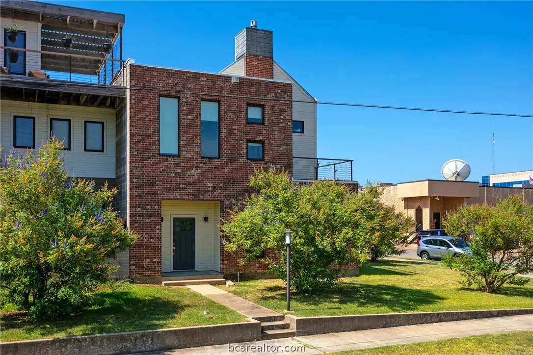 217 N Houston Avenue, Bryan, TX 77803-4089 - #1