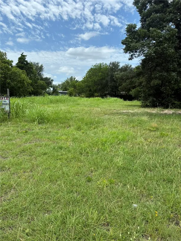 1200 N Texas N, Bryan, TX 77802