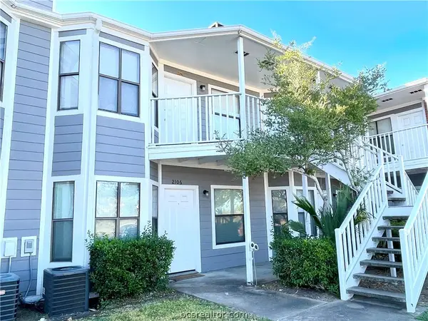 4441 Old College #2206, Bryan, TX 77801