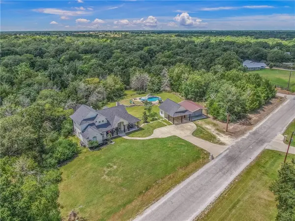 442 Shady Creek Drive, Bryan, TX 77808