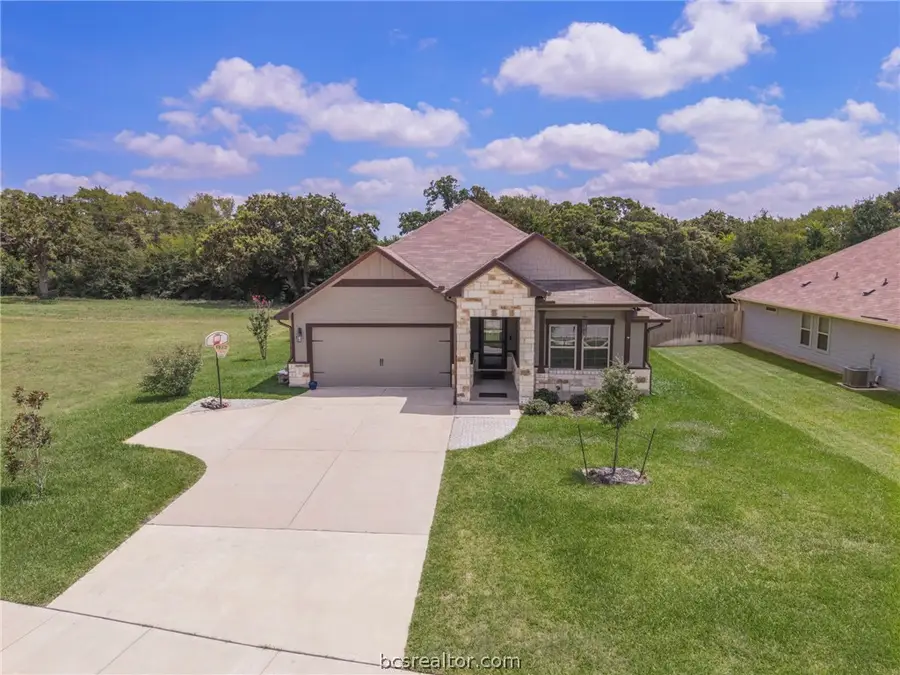 2042 Rock Ridge Avenue, Bryan, TX 77807 - #2