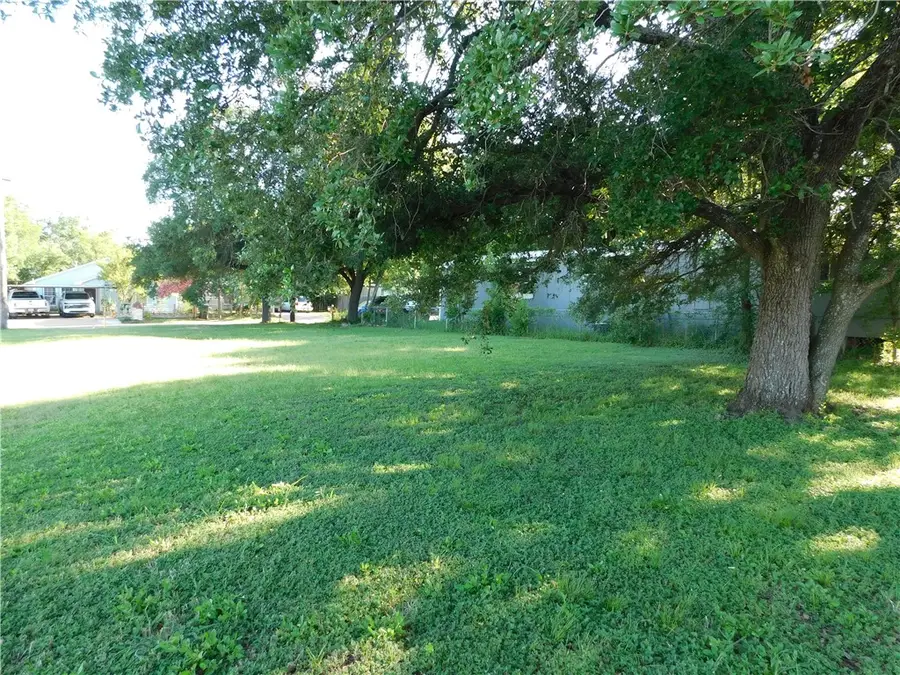 402 Ash Street, Bryan, TX 77803 - #2