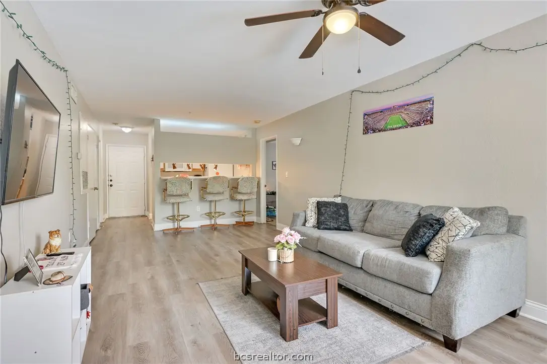 521 Southwest Parkway #201, College Station, TX 77840 - #1
