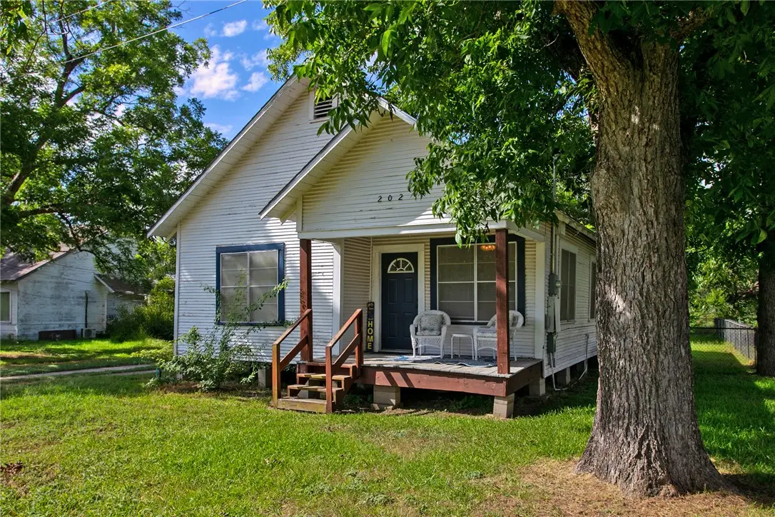 202 S Broadway Street, Caldwell, TX 77836 - #1