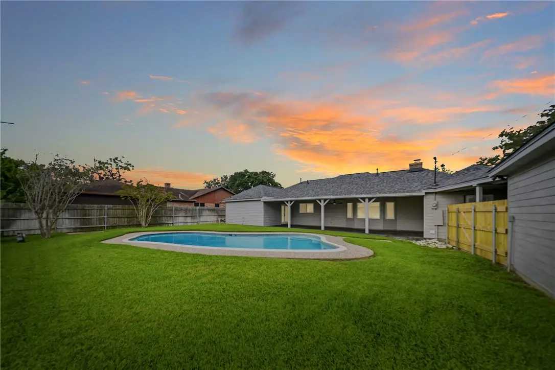 2504 Memorial Drive, Bryan, TX 77802 - #1