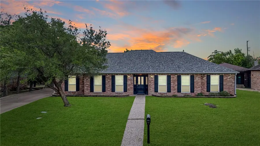 2504 Memorial Drive, Bryan, TX 77802 - #2