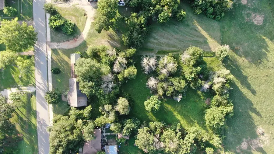 605 Norwood Lane, Hearne, TX 77859 - #3