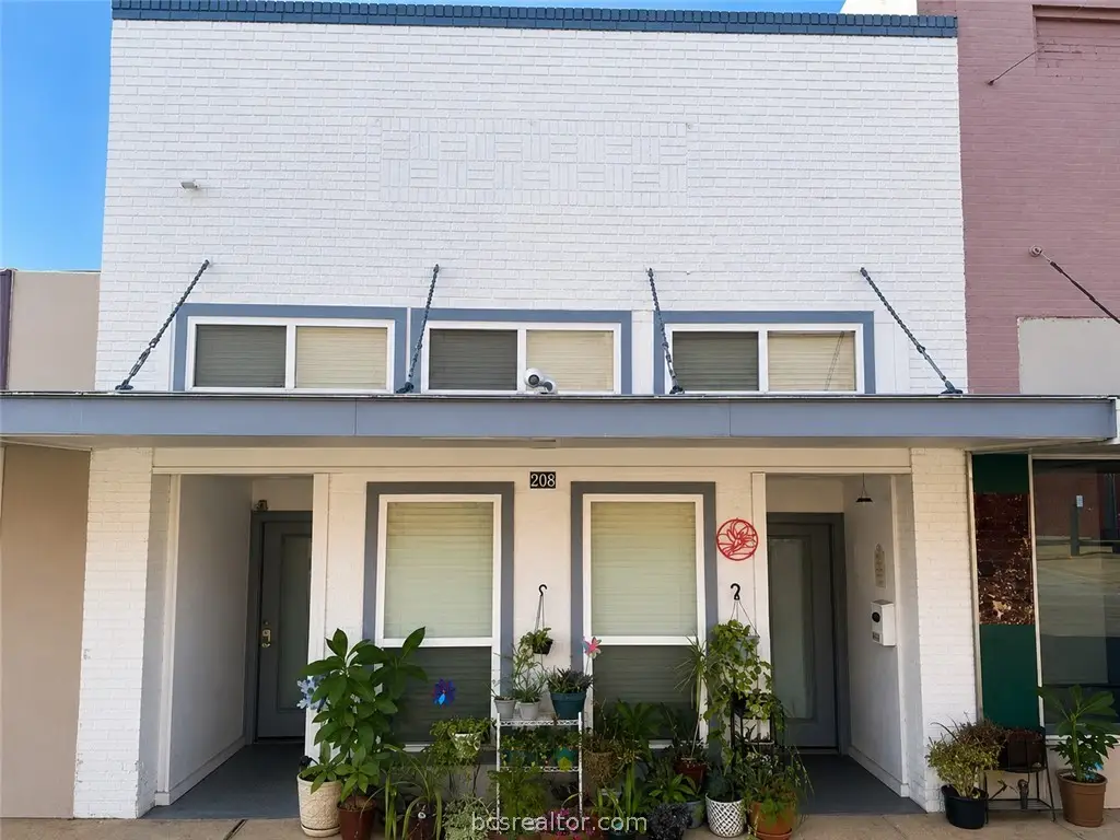 205 W Buck Street, Caldwell, TX 77836 - #1