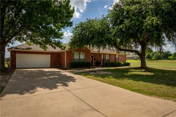 3 Meadows Drive, Hilltop Lakes, TX 77871