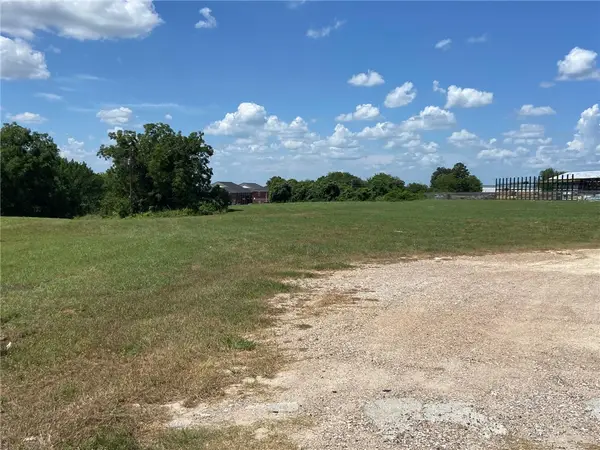 1675 E Highway 290, Brenham, TX 77833