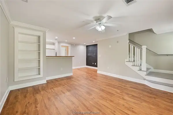1725 Harvey Mitchell #2025, College Station, TX 77840-6405