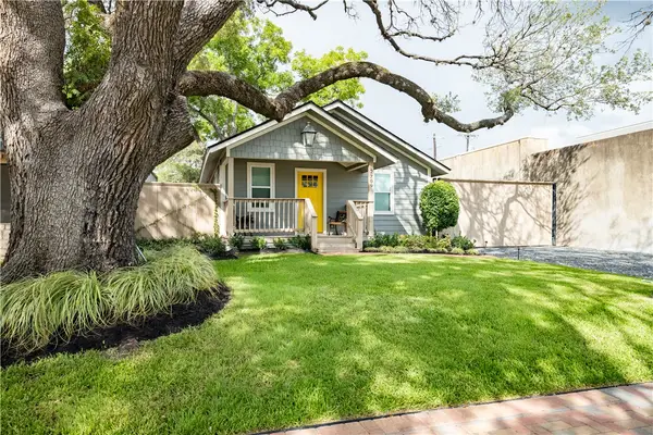 2709 S College Avenue, Bryan, TX 77801