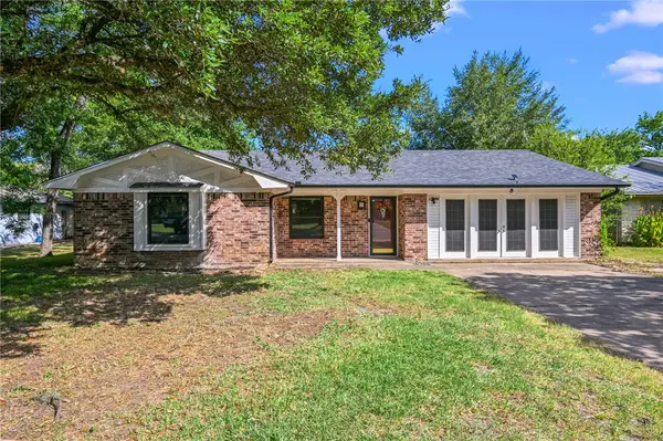 1300 Hawk Tree Drive, College Station, TX 77845