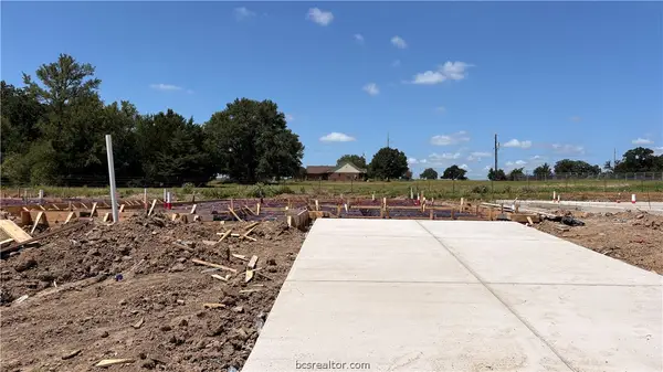 10616 Knox Landing Drive, Bryan, TX 77845