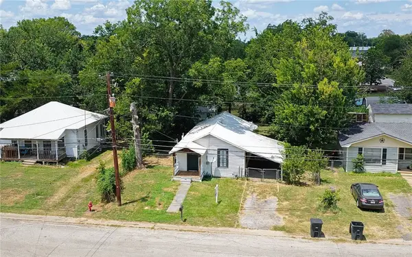 102 N Temple Street, Caldwell, TX 77836