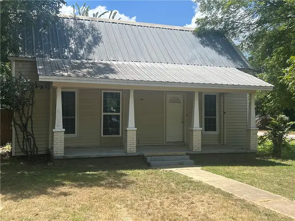 616 N Sharp Street, Franklin, TX 77856