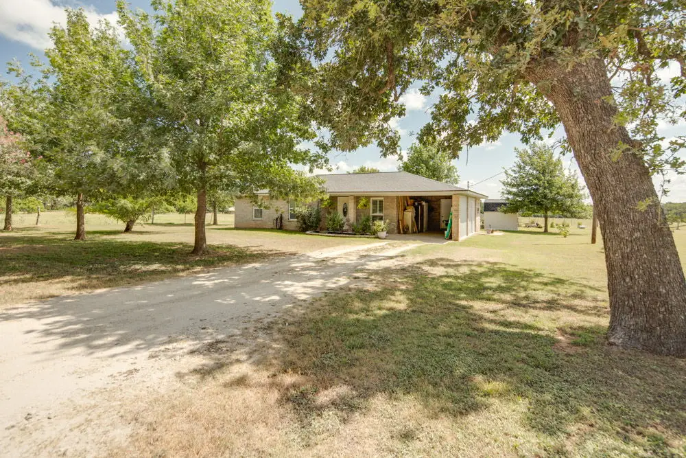978 Holly Cemetary Road, Franklin, TX 77856 - #1