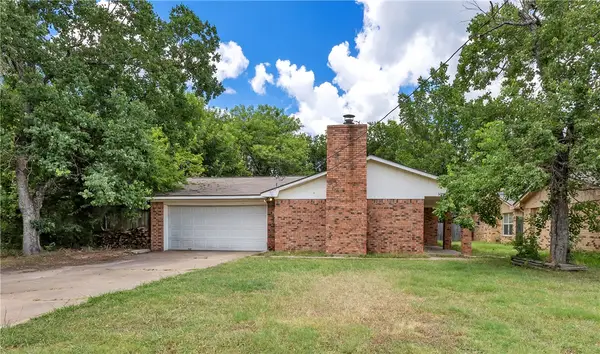 3015 Red Robin Loop, Bryan, TX 77802