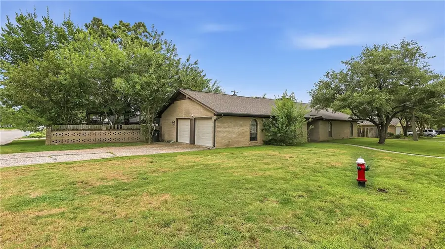 3901 Oak Bend Drive, Bryan, TX 77802 - #3
