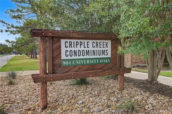 904 University Oaks #132, College Station, TX 77840