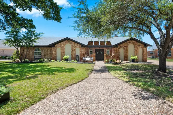 2307 Quail Hollow Drive, Bryan, TX 77802