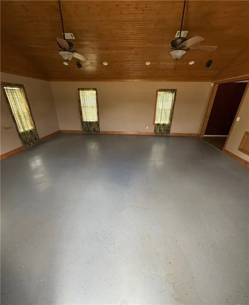 648 S Center Street, Buffalo, TX 75831 - #3