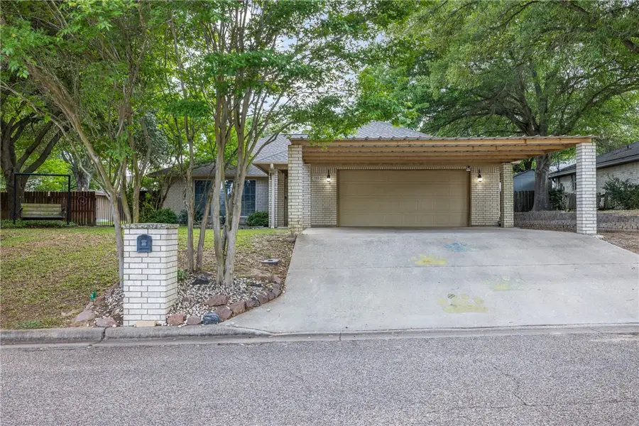 705 Palmer, Rockdale, TX 76567 - #2