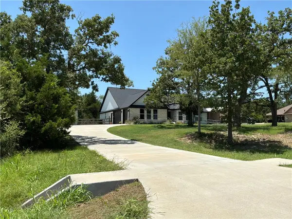 7532 Field Creek Estates Drive, Bryan, TX 77808