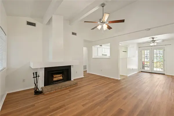 2800 Longmire Drive #9, College Station, TX 77845
