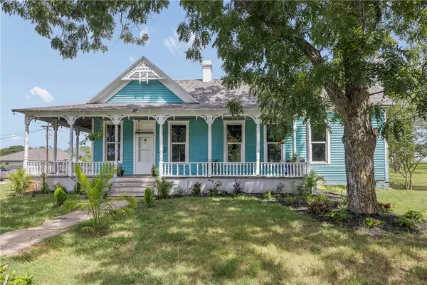 610 W Davis Street, Hearne, TX 77859