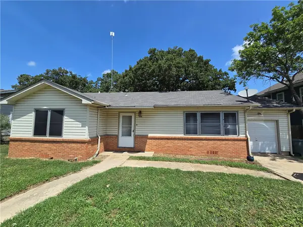 208 Tee Drive, Bryan, TX 77801