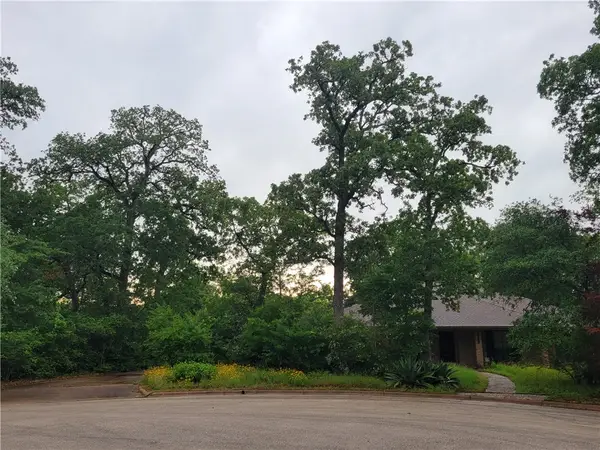 2707 Teakwood Court, College Station, TX 77845