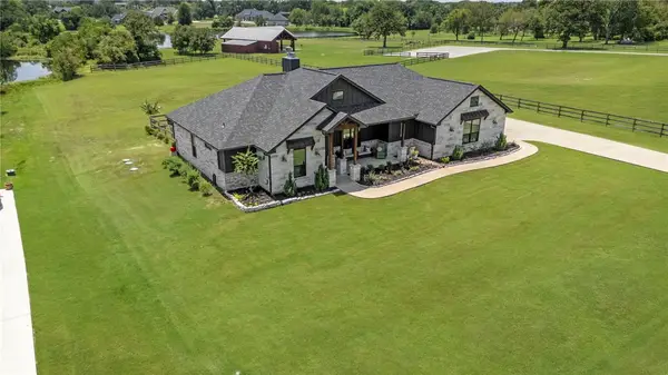 10131 Henley Cove, Iola, TX 77861