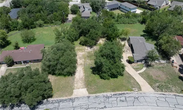 1003 Winding Road, College Station, TX 77840