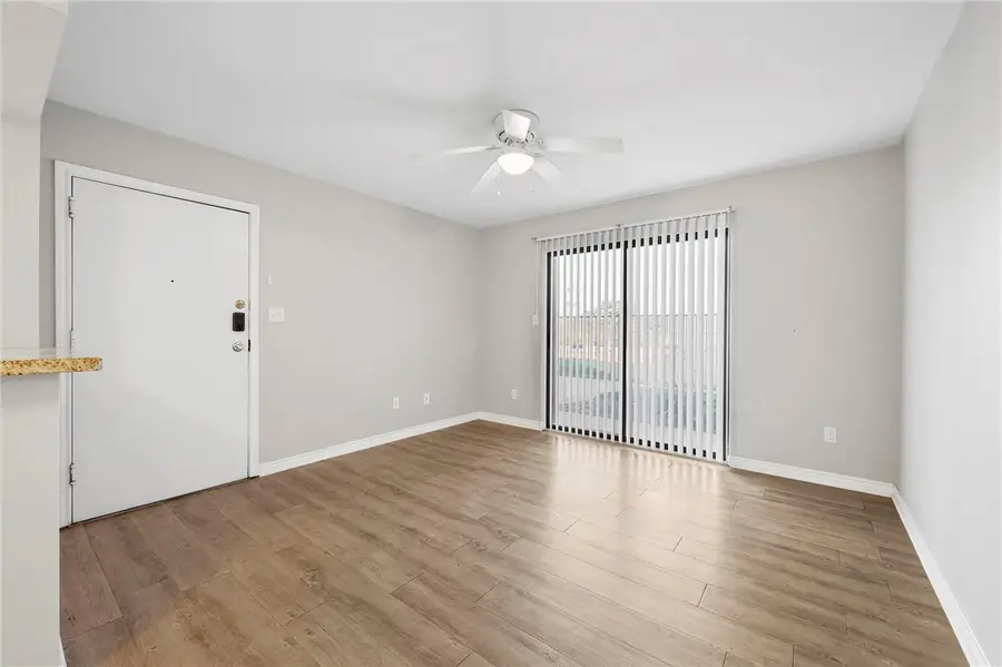 904 University Oaks #123, College Station, TX 77840 - #2